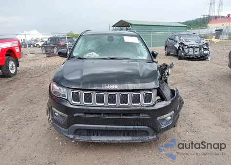2018 Jeep Compass Latitude 4X4 from USA, damaged, VIN 3C4NJDBB6JT480333